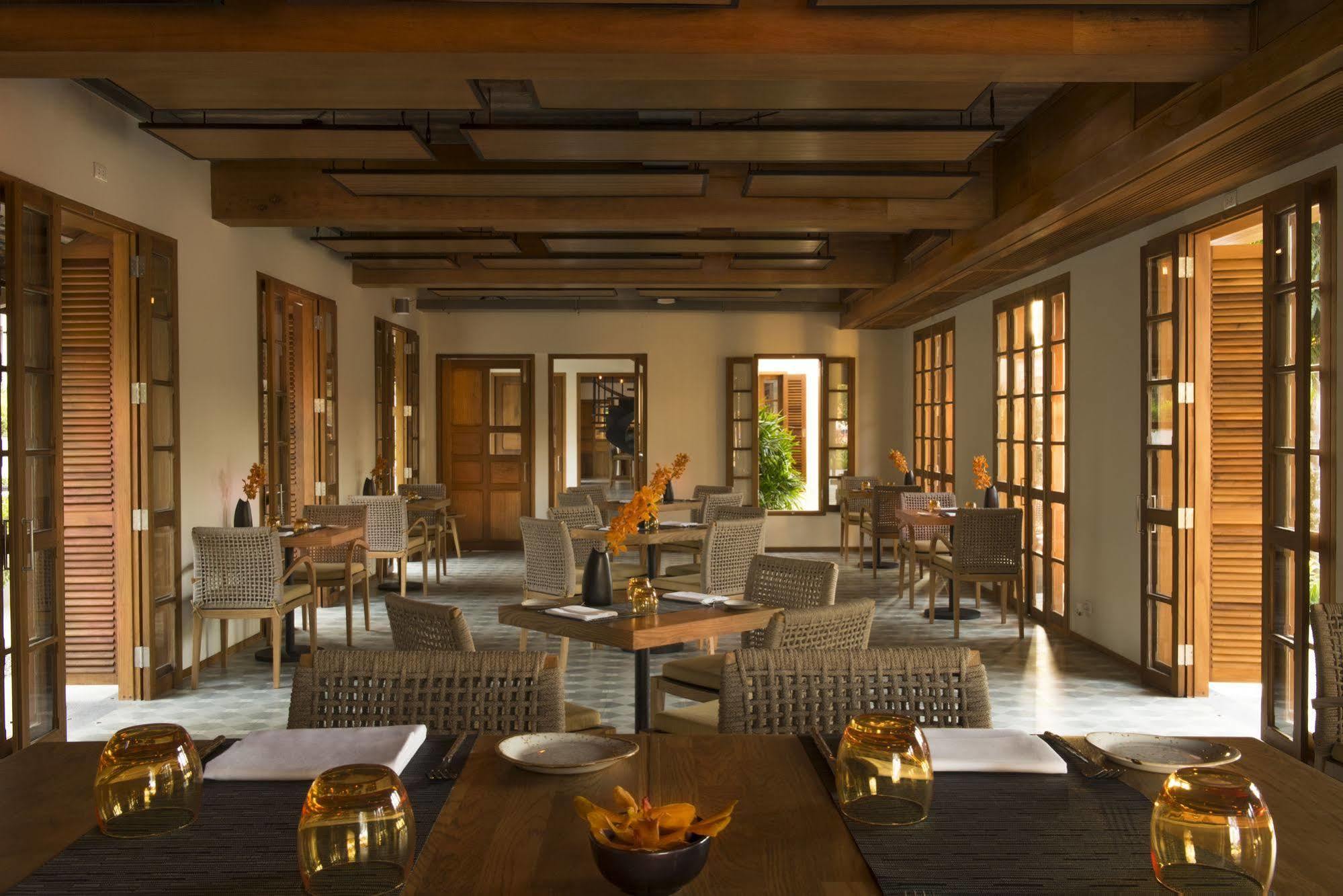 Avani+ Luang Prabang Hotel エクステリア 写真